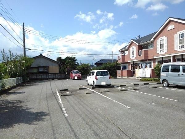 中央市布施のアパート