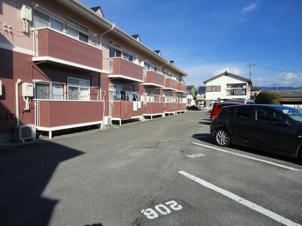 甲府市堀之内町のアパート