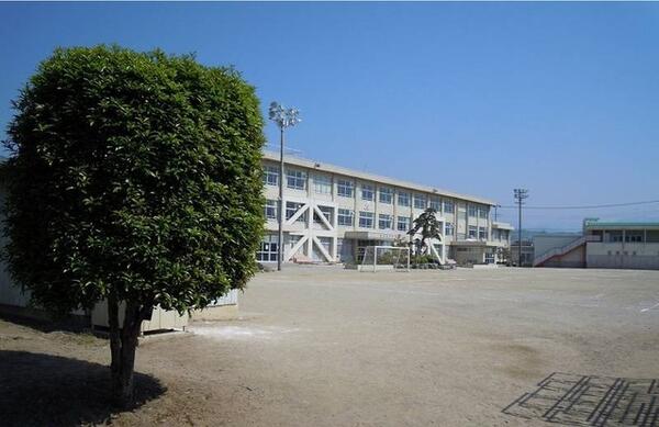 笛吹市春日居町桑戸のアパート