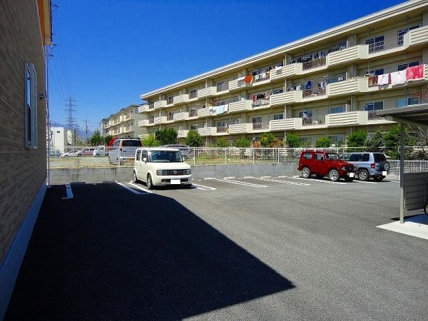 甲府市国母３丁目のアパート