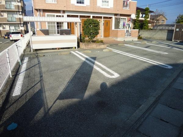 甲府市七沢町のアパート
