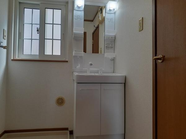 甲府市中小河原町のアパート