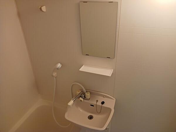 南アルプス市桃園のアパート