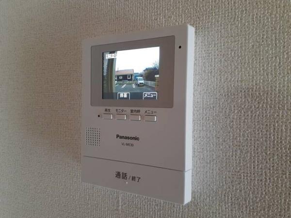 中央市西花輪のアパート