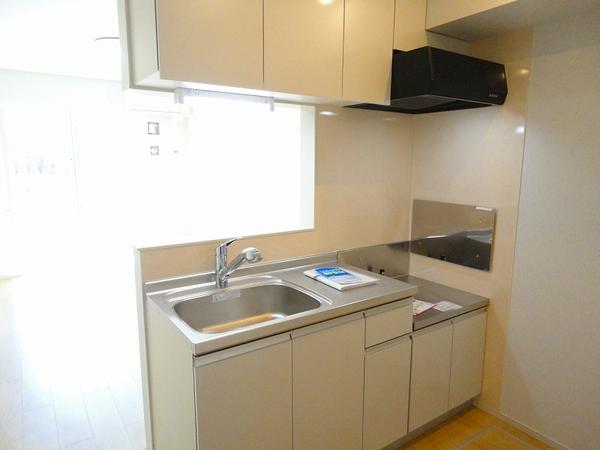 中央市東花輪のアパート