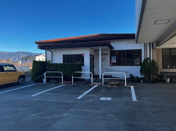 笛吹市春日居町桑戸のアパート(三科医院)