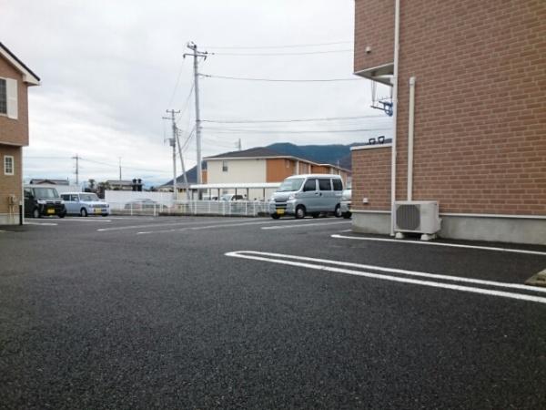 笛吹市春日居町桑戸のアパート
