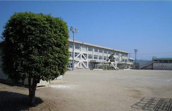 笛吹市春日居町桑戸のアパート