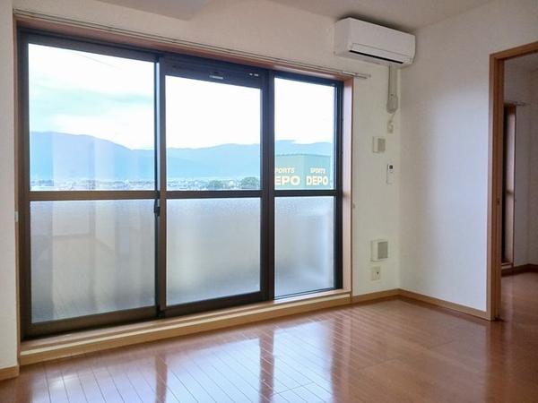 甲府市徳行５丁目のマンション