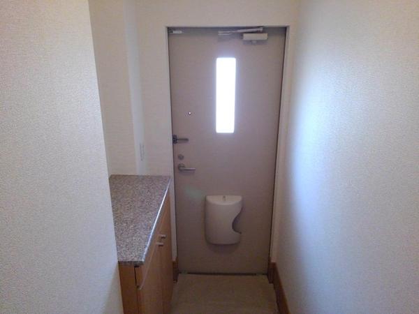 甲府市国母８丁目のアパート