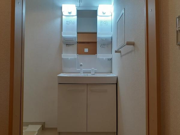 甲府市青葉町のアパート