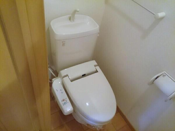 山梨市落合のアパート