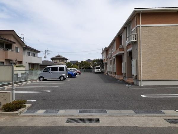 中巨摩郡昭和町築地新居のアパート