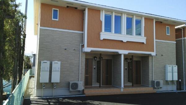 中巨摩郡昭和町築地新居のアパート
