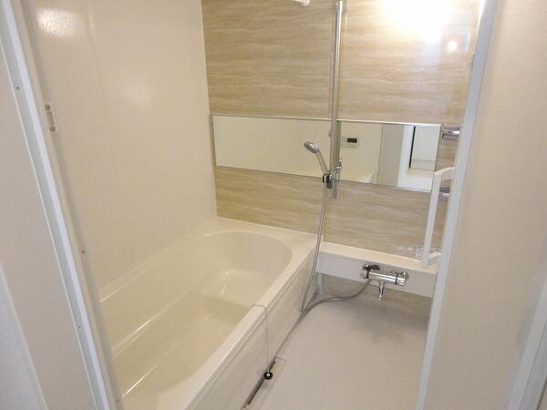甲府市蓬沢１丁目のアパート