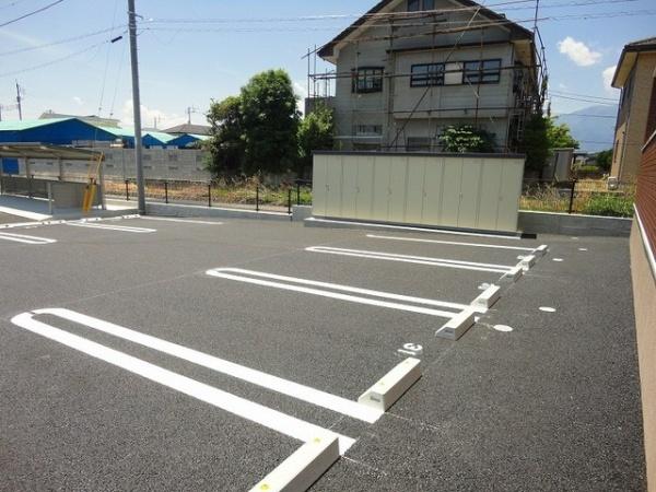 中央市布施のアパート
