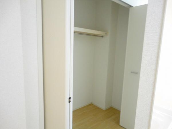 中央市布施のアパート