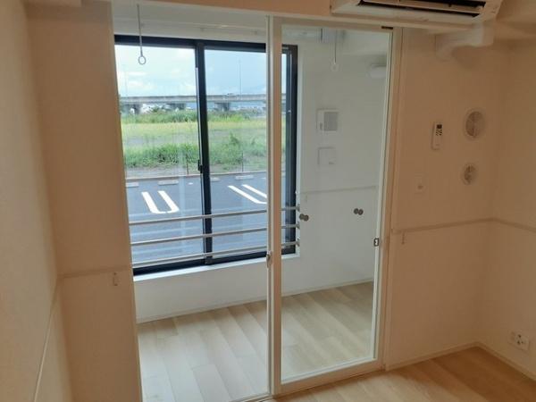 南アルプス市鏡中條のアパート