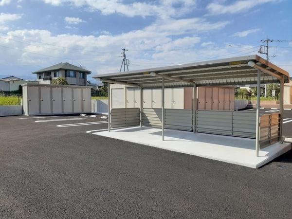 南アルプス市鏡中條のアパート