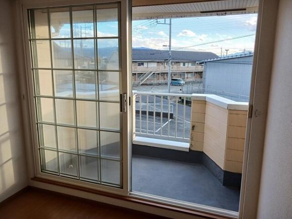 甲斐市富竹新田のアパート