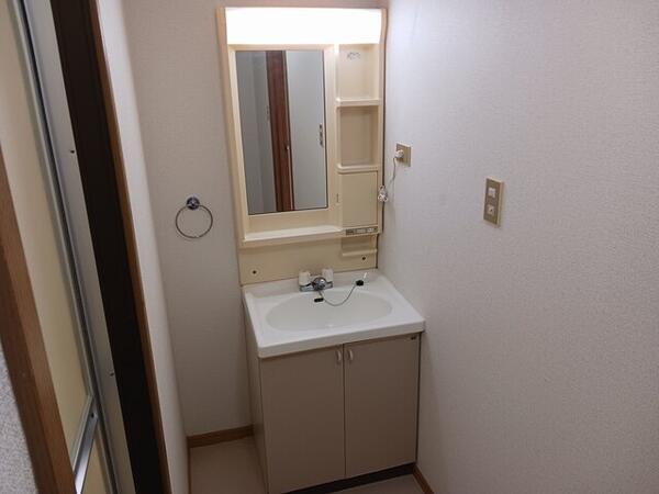 甲斐市富竹新田のアパート