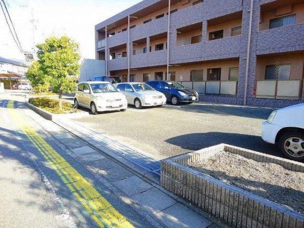 甲府市長松寺町のマンション