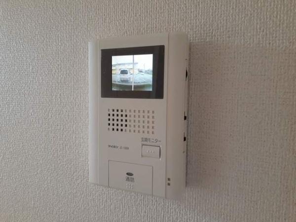 中央市西花輪のアパート