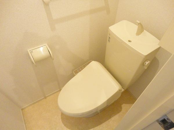 中央市東花輪のアパート