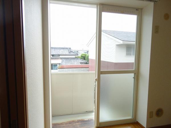 中央市布施のアパート