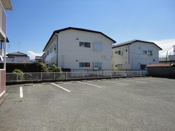中央市布施のアパート