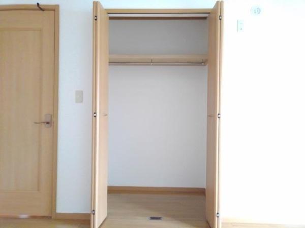 山梨市七日市場のアパート