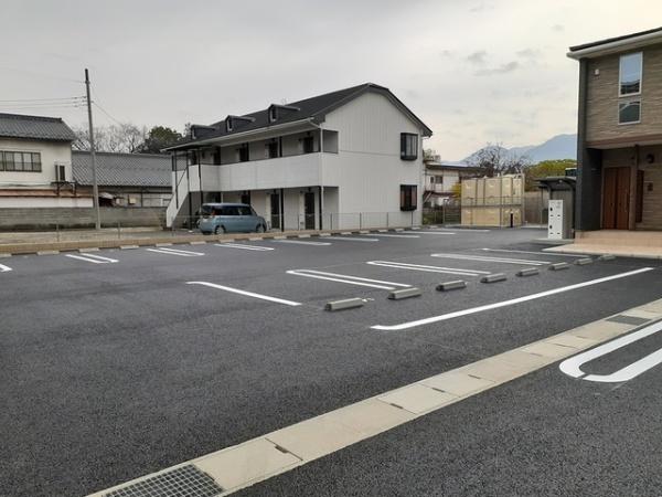 笛吹市石和町市部のアパート