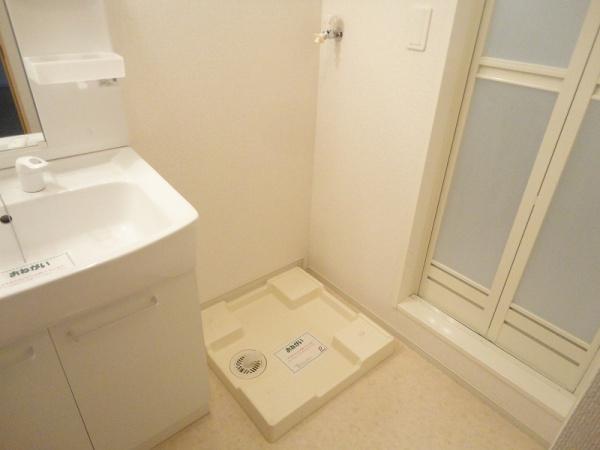 甲府市岩窪町のアパート