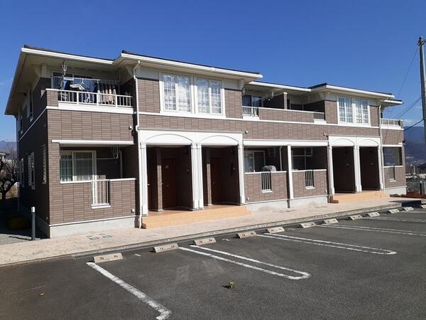 甲斐市龍地のアパート