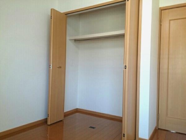山梨市落合のアパート