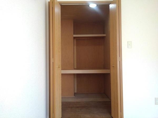 甲府市国母８丁目のアパート
