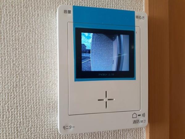 中央市西花輪のアパート
