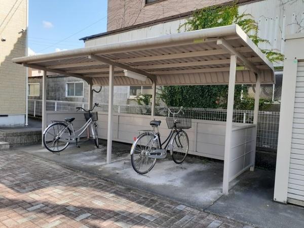 中央市西花輪のアパート