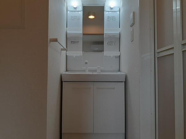 中巨摩郡昭和町清水新居のアパート
