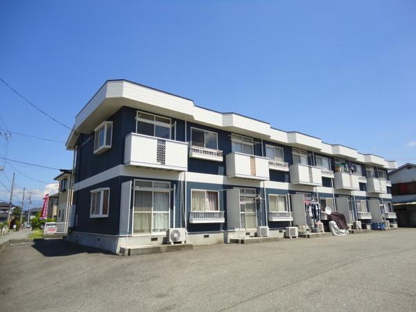 中央市西花輪のアパート