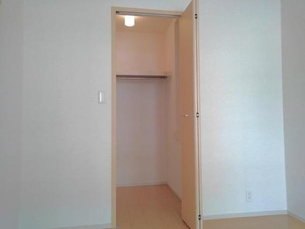 甲府市千塚１丁目のアパート