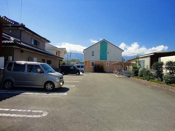 中巨摩郡昭和町河西のアパート