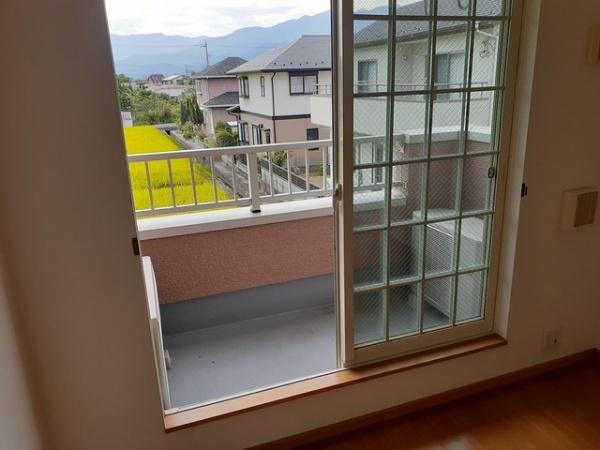 南アルプス市浅原のアパート