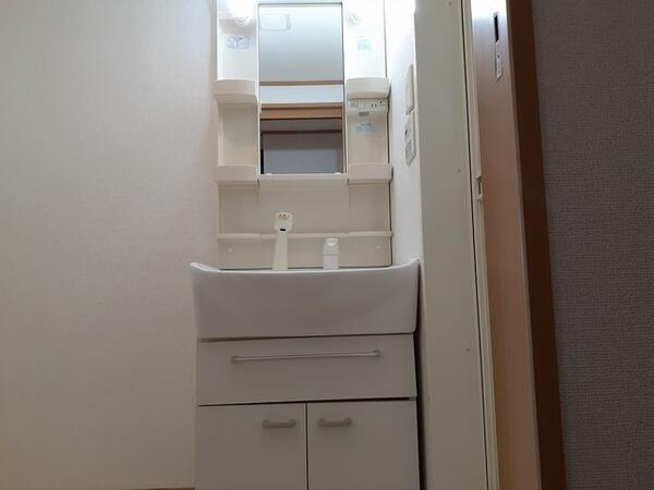 甲斐市西八幡のマンション