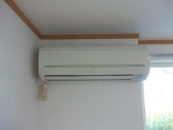 中央市西花輪のアパート