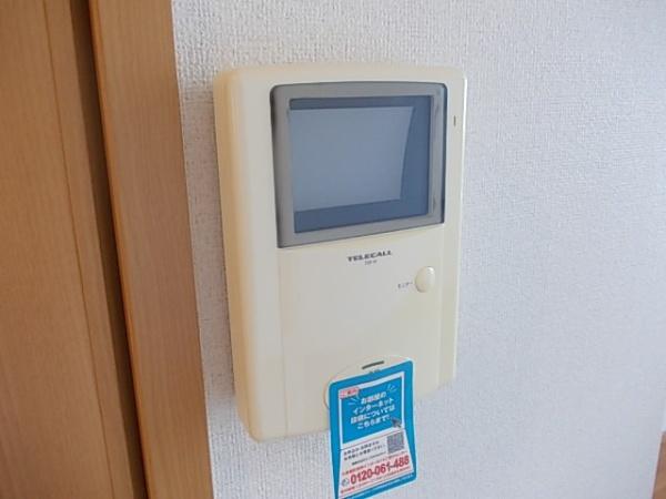 中央市西花輪のアパート