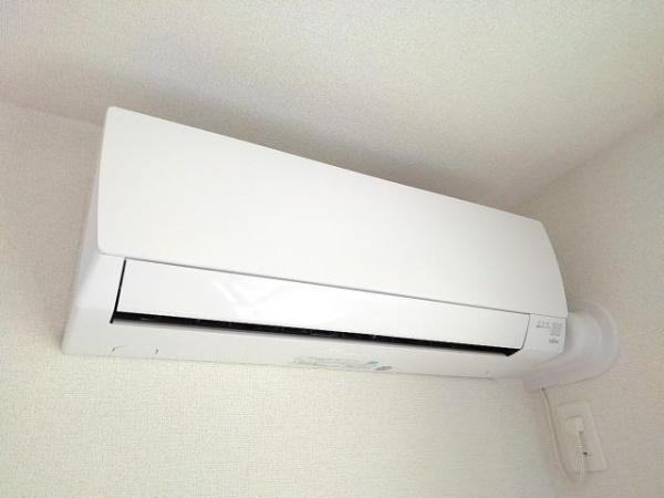 中央市中楯のアパート