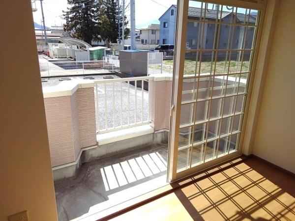 南アルプス市浅原のアパート