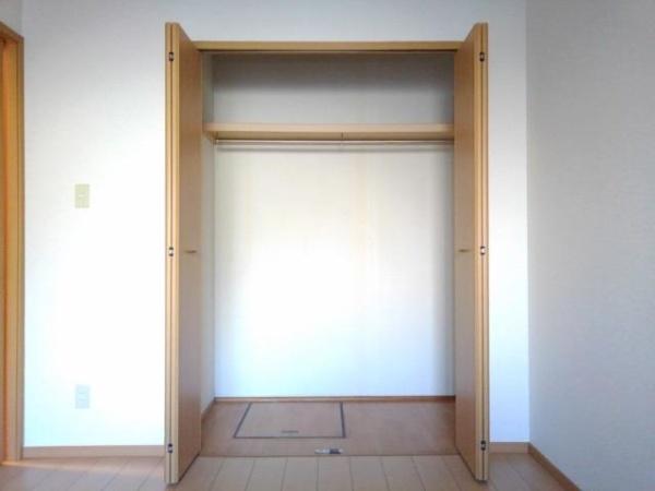 南アルプス市野牛島のマンション