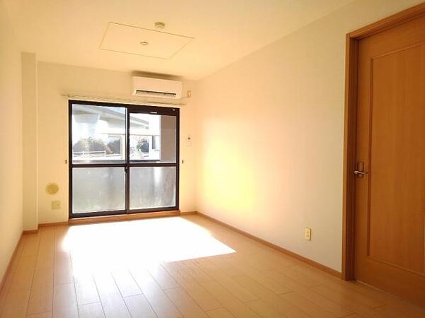 南アルプス市野牛島のマンション